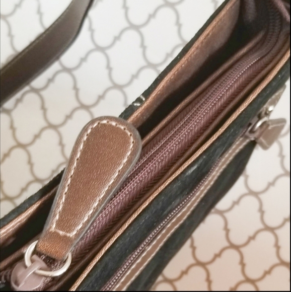 Wilsons Leather Selma Crossbody Bag - Picture 5 of 6